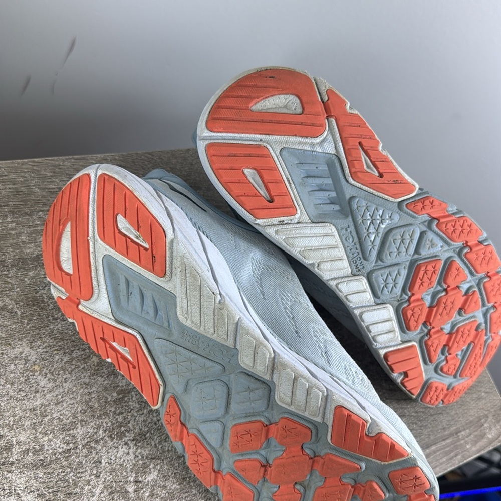 Hoka Arahi 6 women’s size 9.5B walking running gym workout white shoe blue - Picture 9 of 9